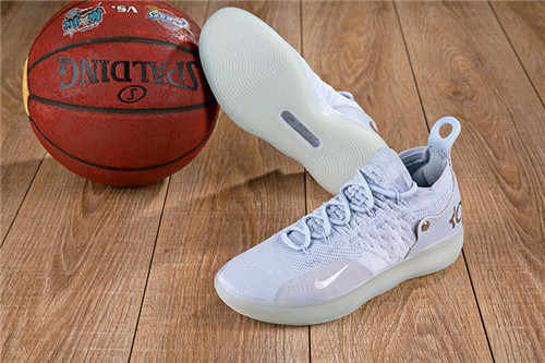 Kevin Durant's 11-M-030