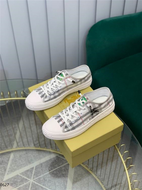 Burberry Shoes-M-122