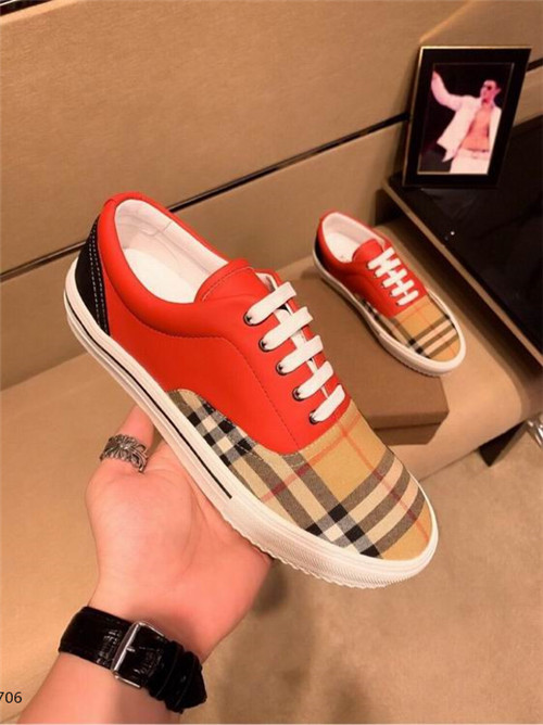 Burberry Shoes-M-154