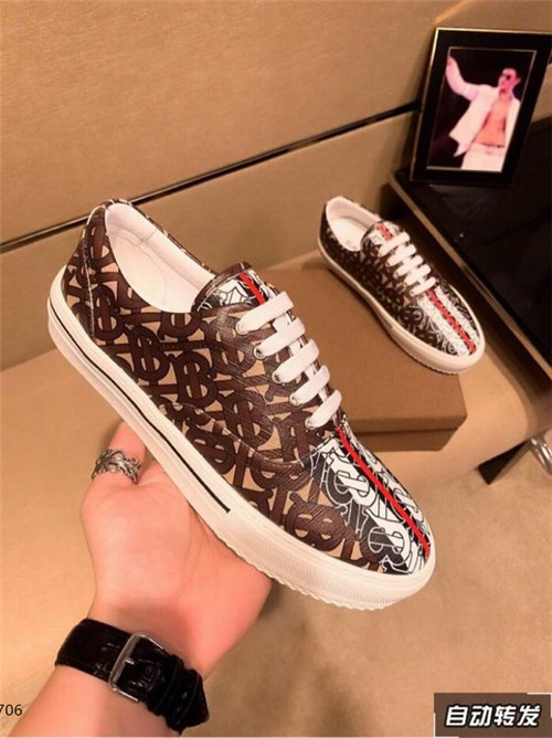 Burberry Shoes-M-157