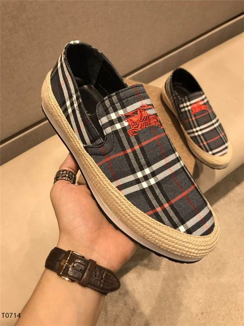 Burberry Shoes-M-189