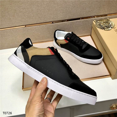 Burberry Shoes-M-220