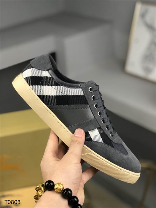 Burberry Shoes-M-228