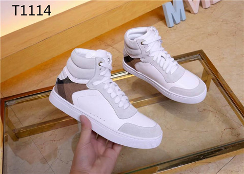 Burberry Shoes-M-023