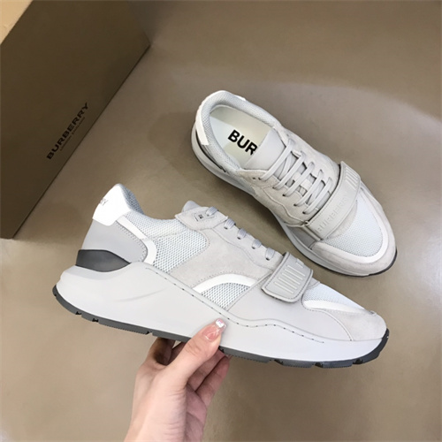 Burberry Shoes-M-400