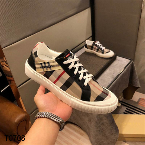 Burberry Shoes-M-406
