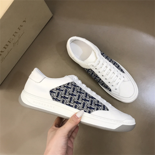 Burberry Shoes-M-413