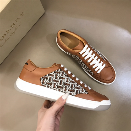 Burberry Shoes-M-415