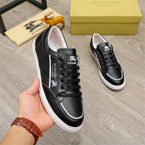 Burberry Shoes-M-418