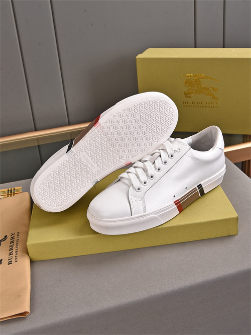 Burberry Shoes-M-427