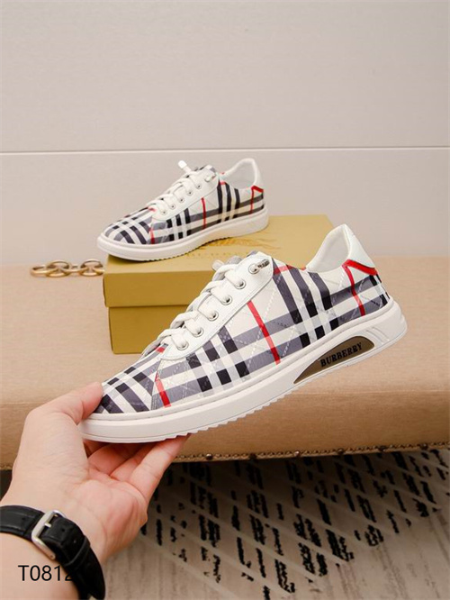 Burberry Shoes-M-437