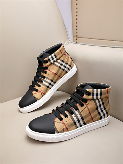 Burberry Shoes-M-465