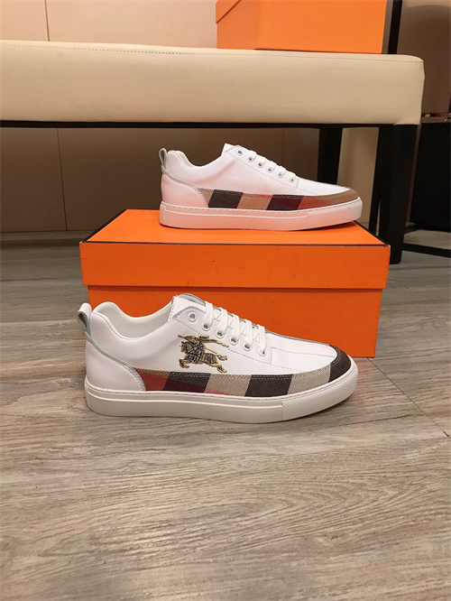 Burberry Shoes-M-531