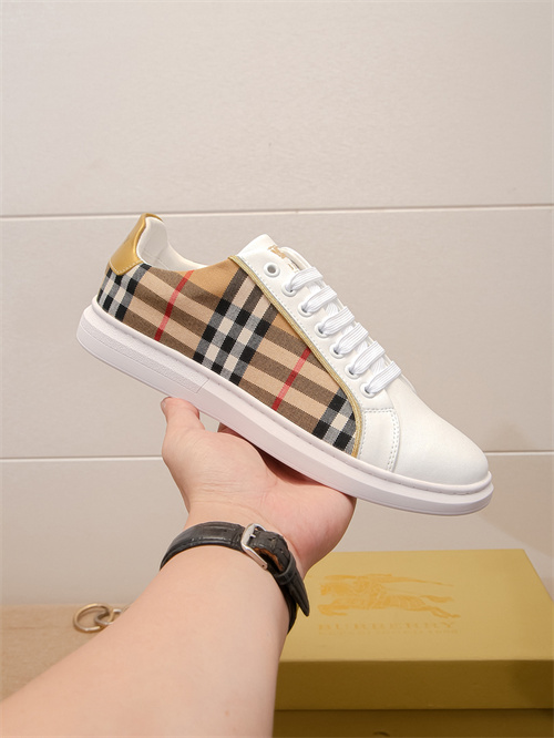 Burberry Shoes-M-546