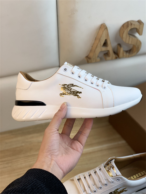 Burberry Shoes-M-551