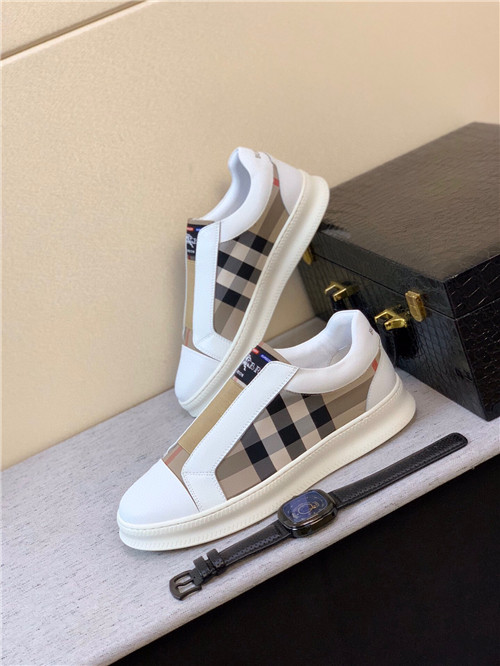 Burberry Shoes-M-062