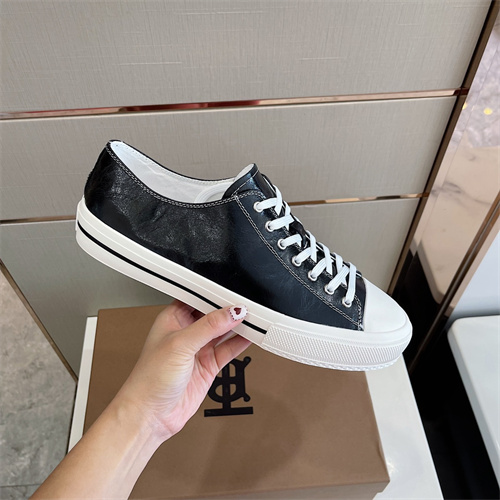 Burberry Shoes-M-618