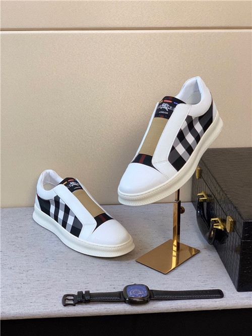 Burberry Shoes-M-063