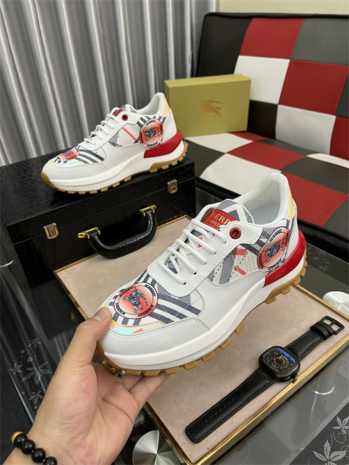 Burberry Shoes-M-640
