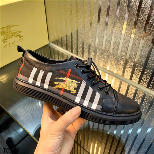Burberry Shoes-M-068