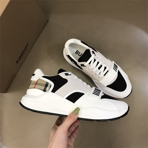 Burberry Shoes-M-708