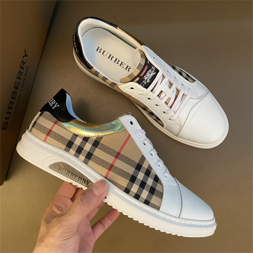 Burberry Shoes-M-766