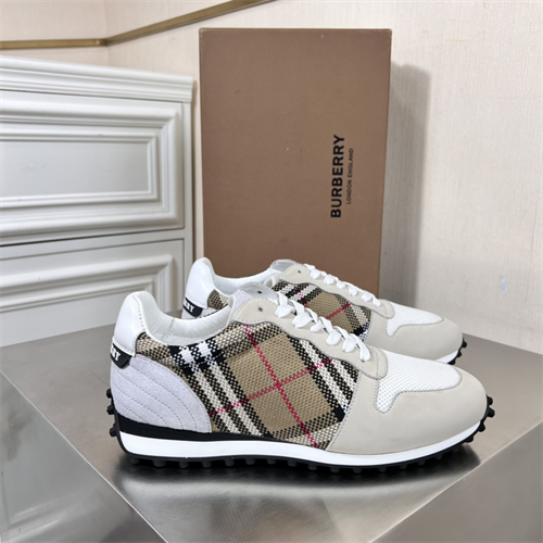 Burberry Shoes-M-768