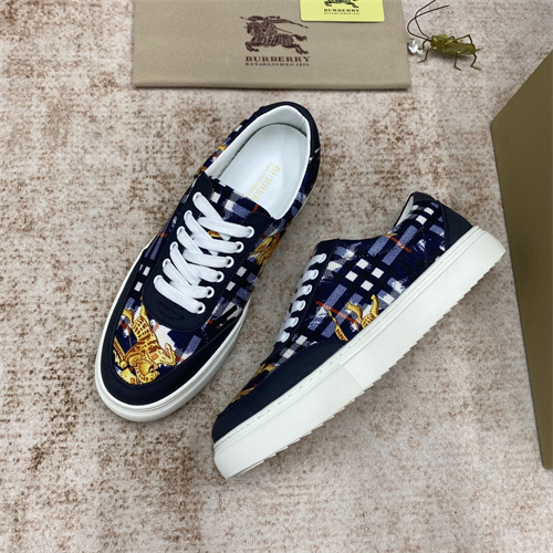 Burberry Shoes-M-775