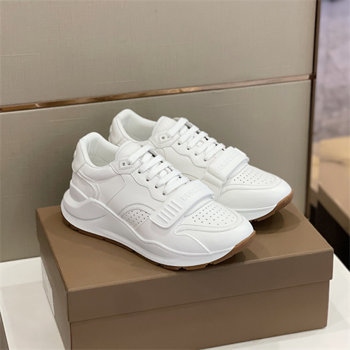 Burberry Shoes-M-805