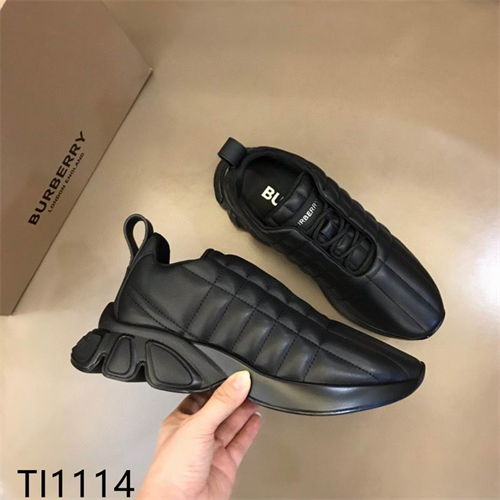 Burberry Shoes-M-809