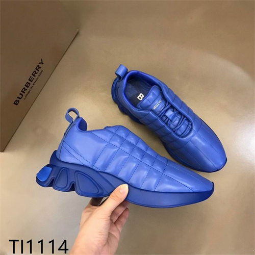 Burberry Shoes-M-811