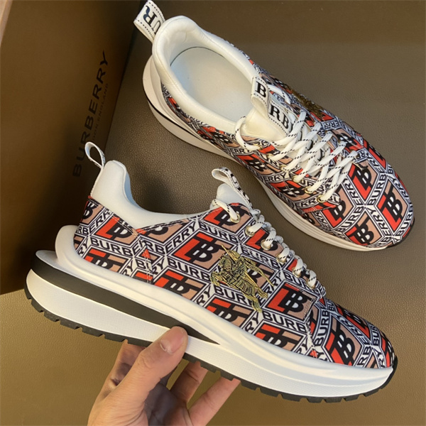 Burberry Shoes-M-847