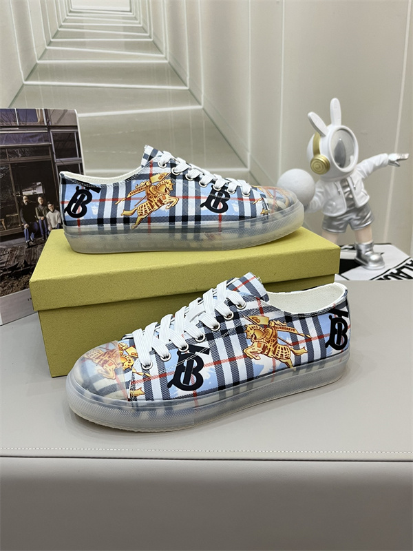 Burberry Shoes-M-859