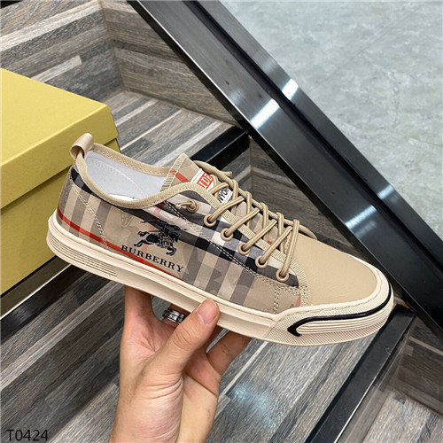 Burberry Shoes-M-087