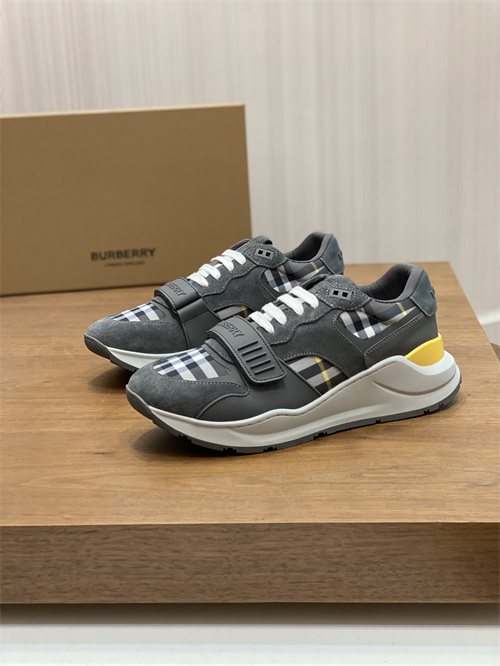 Burberry Shoes-M-0872