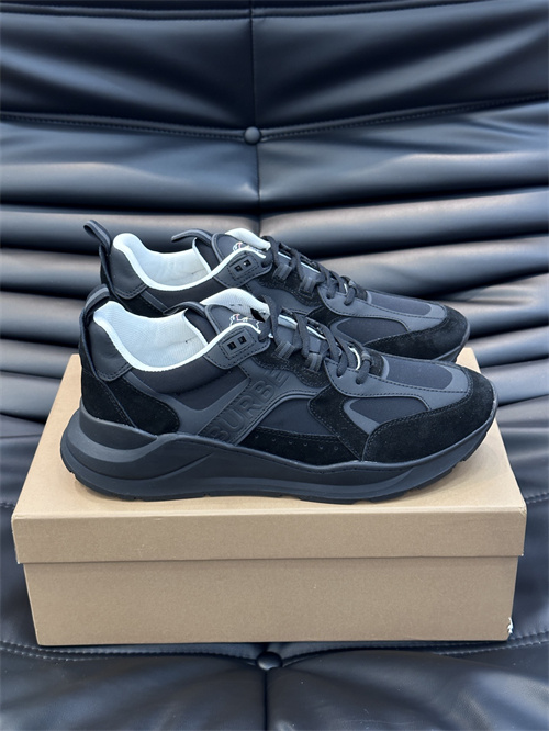 Burberry Shoes-M-0893