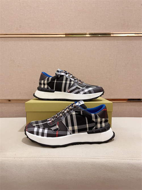 Burberry Shoes-M-0960