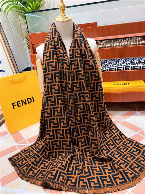 FENDI Scarve-033