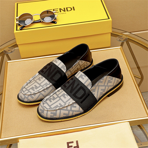 Fendi Shoes-M-216