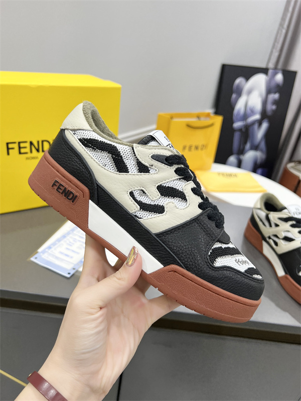 Fendi Shoes-M-0477