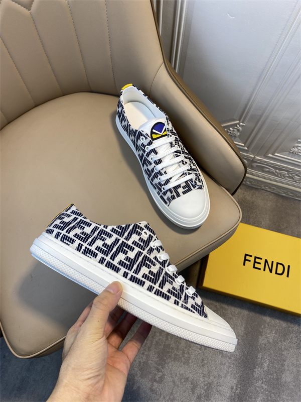 Fendi Shoes-M-0615