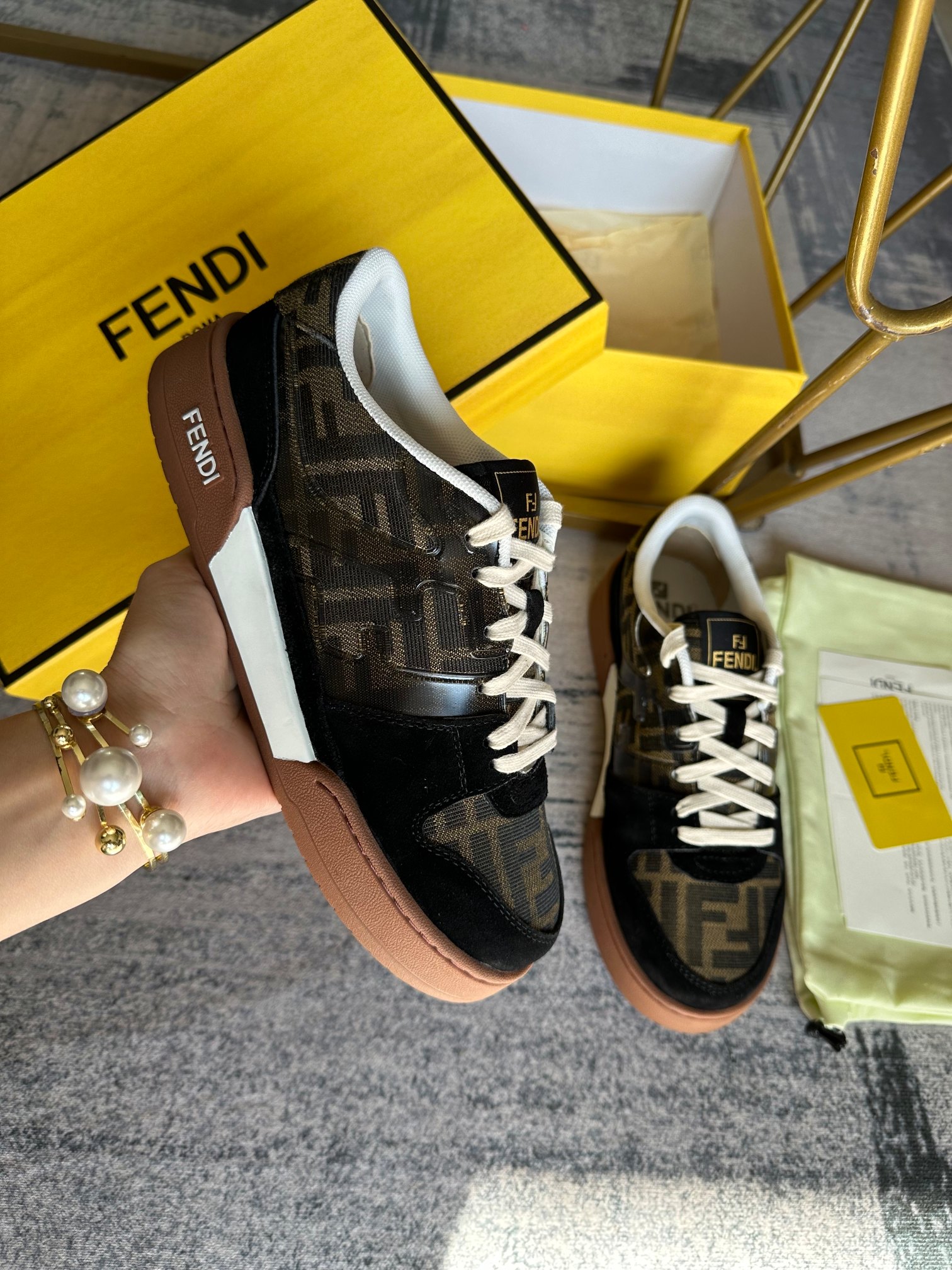 Fendi Shoes-M-0879