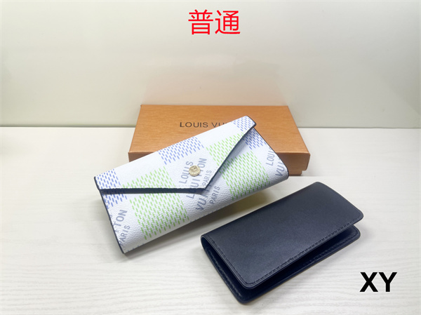 LV Wallet-0179
