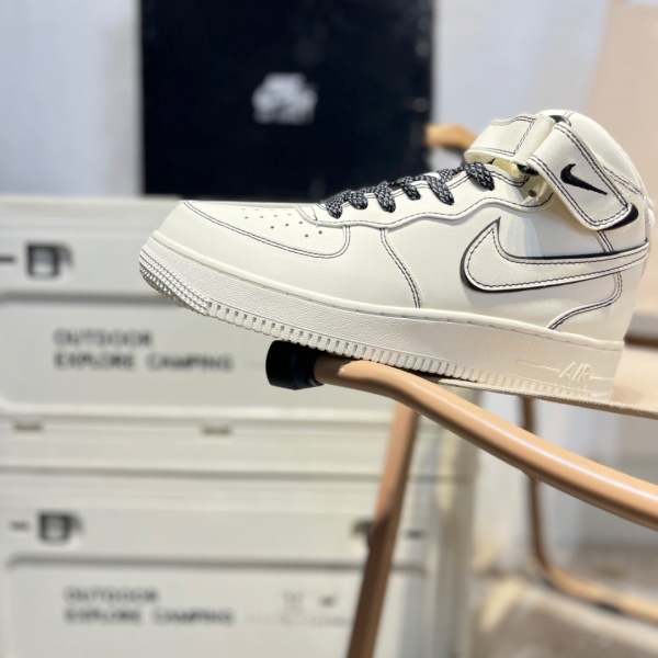 AF1 Mid-M-0006