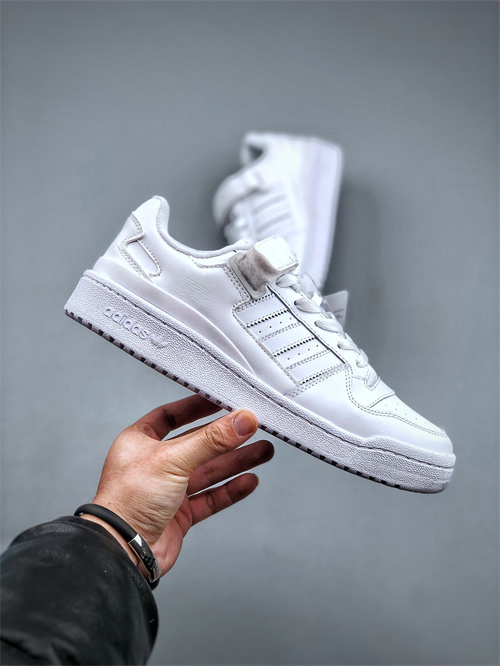 Adidas Originals Forum 84-M-059