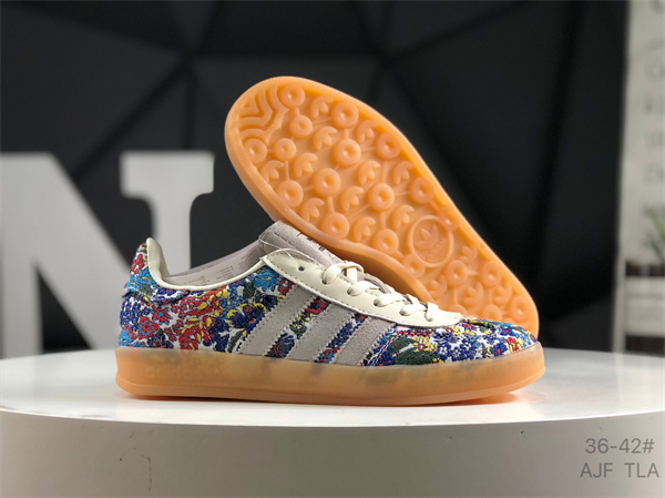 Adidas Originals Gazelle-W-0250