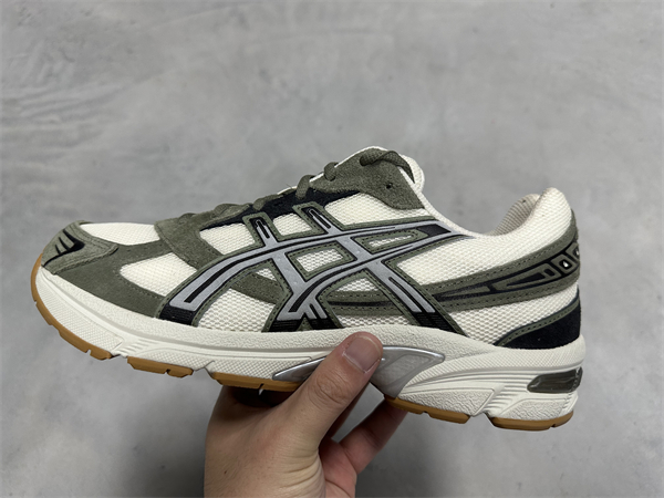 Asics shoes-W-0347