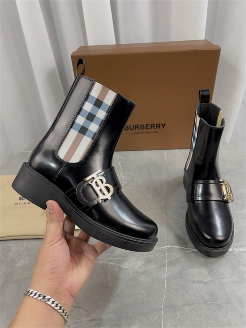 Burberry Boots(AAA)-0023