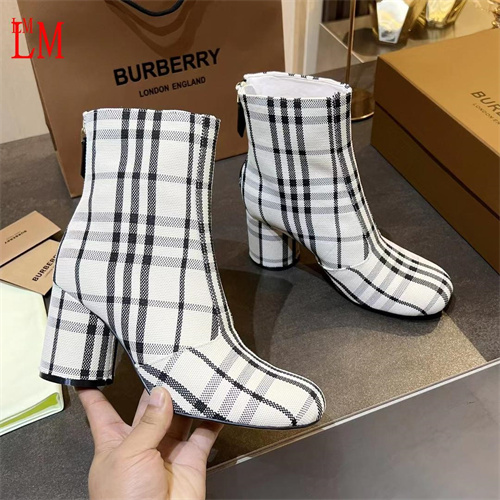 Burberry Boots(AAA)-0032