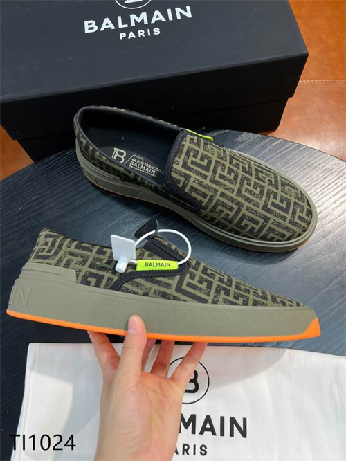 Balmain Shoes-M-085